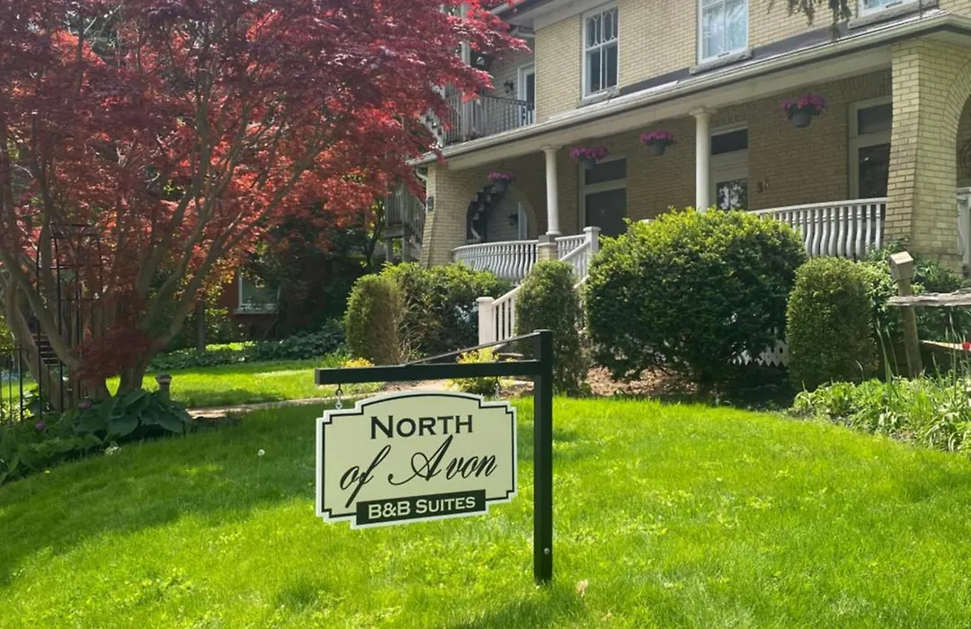 North Of Avon B&B Suites-1